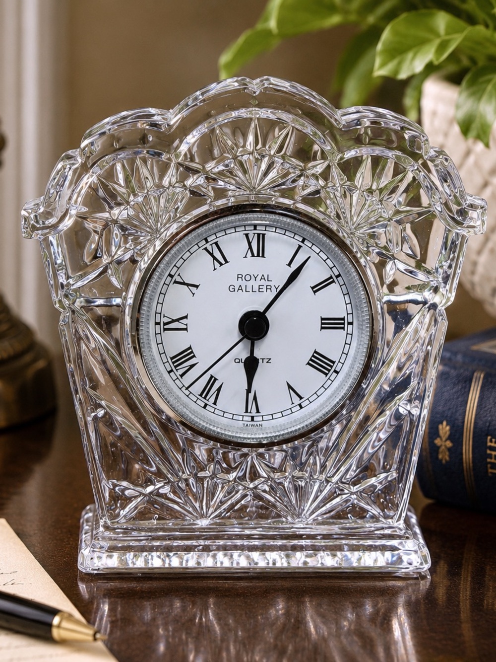 Royal Gallery 24% Lead Crystal Quartz Desk Clock Taiwan Mantel Clock